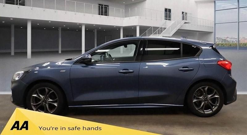 Used Ford Focus ST-Line 125 HP (91 kW) 2019 Blue Hatchback