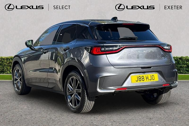 Usado Lexus LBX 136 CV (100 kW) 2025 Gris SUV
