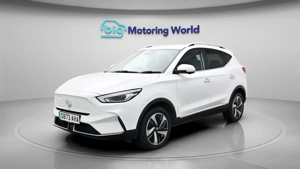 Usado MG ZS Trophy Connect 114 kW (156 HP) 2022 Branco SUV