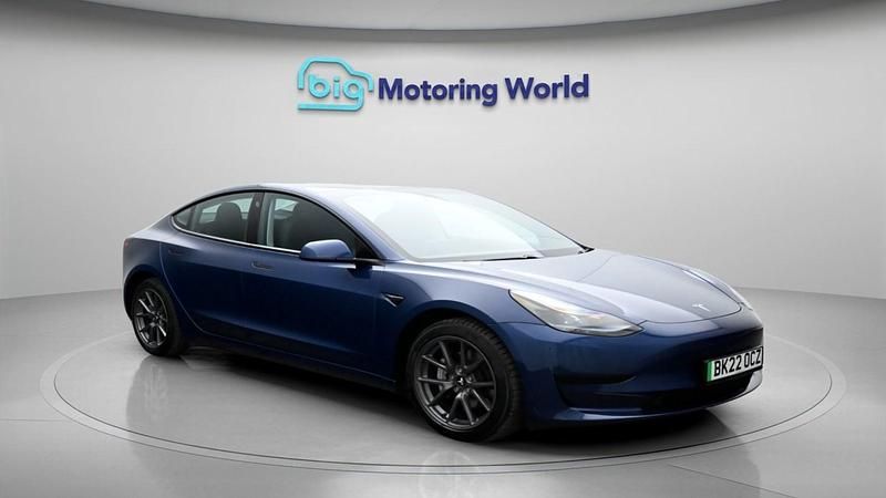 Used Tesla Model 3 Standard Range Plus 222 kW (302 HP) 2022 Blue Sedan