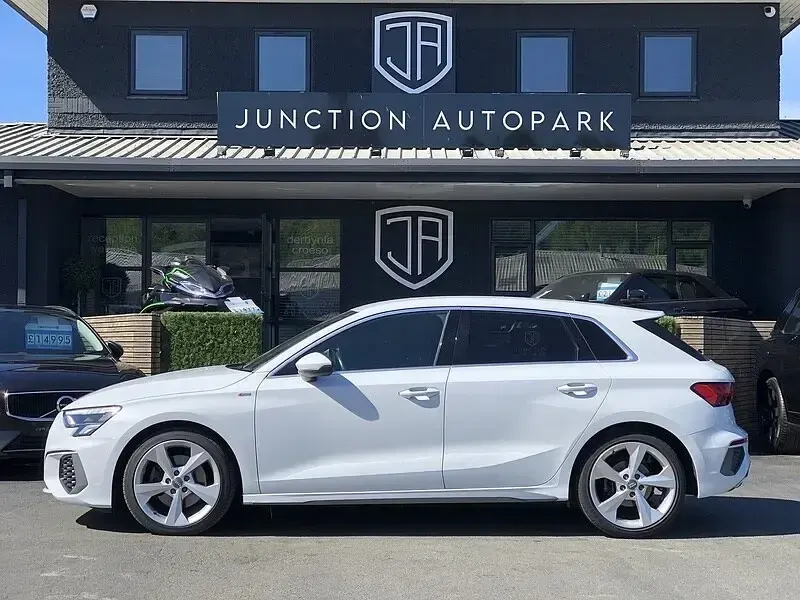Used Audi A3 S-Line 110 HP (80 kW) 2022 White Sedan