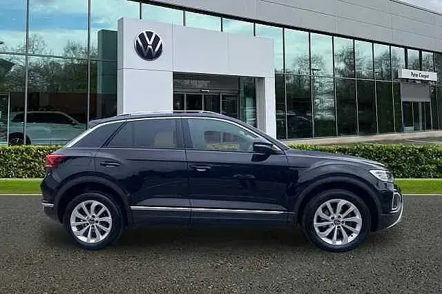 Used VW T-Roc Style 150 HP (110 kW) 2024 Black SUV