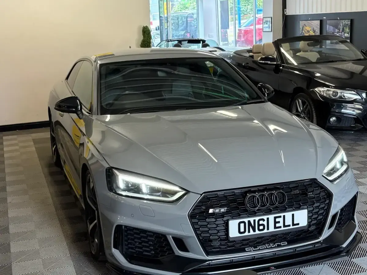 Usado Audi RS5 Performance 444 HP (326 kW) 2018 Cinzento Coupé