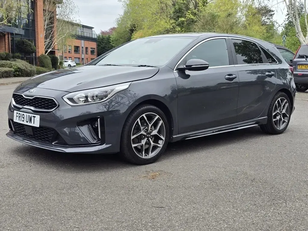 Used Kia Ceed GT-Line 118 HP (86 kW) 2019 Grey Hatchback