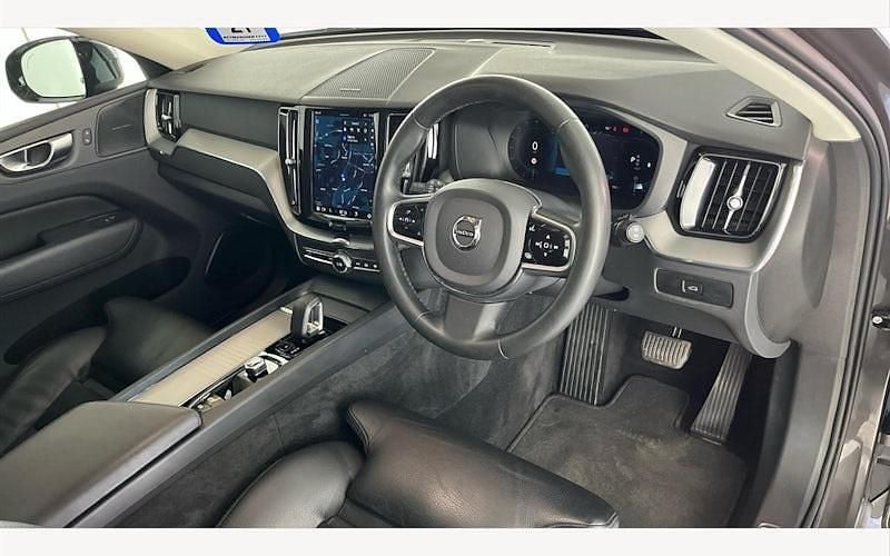 Used Volvo XC60 Plus 197 HP (144 kW) 2022 SUV