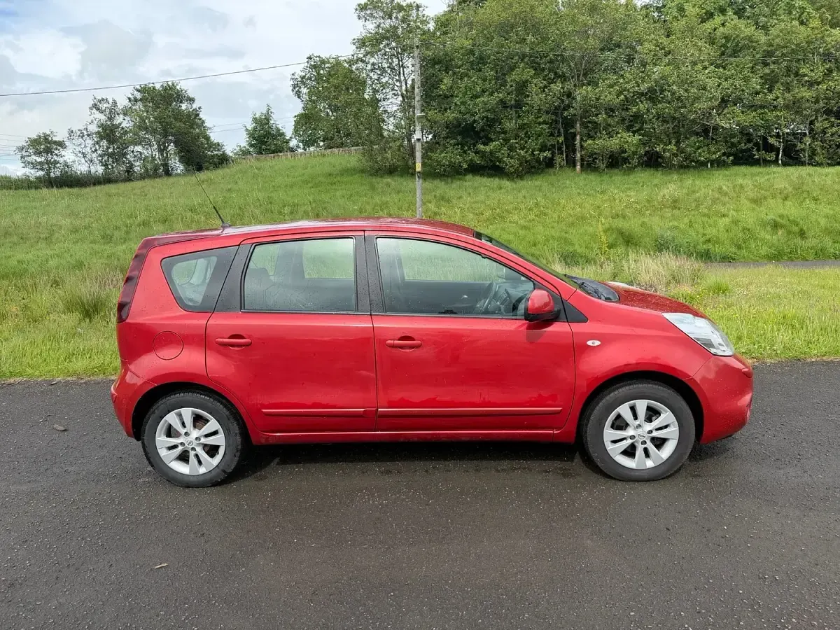 Used Nissan Note Acenta 88 HP (64 kW) 2009 Red Hatchback