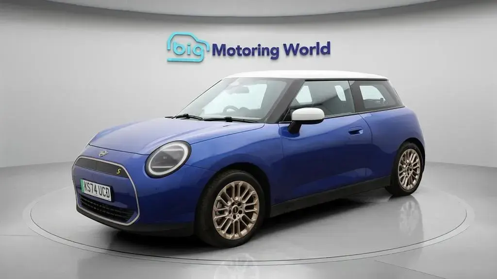 Used Mini Cooper SE Exclusive 160 kW (218 HP) 2024 Blue Hatchback