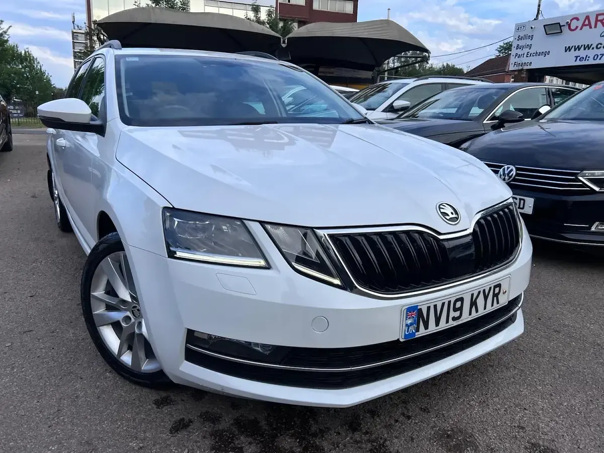 Used Skoda Octavia SE L 150 HP (110 kW) 2019 White Estate