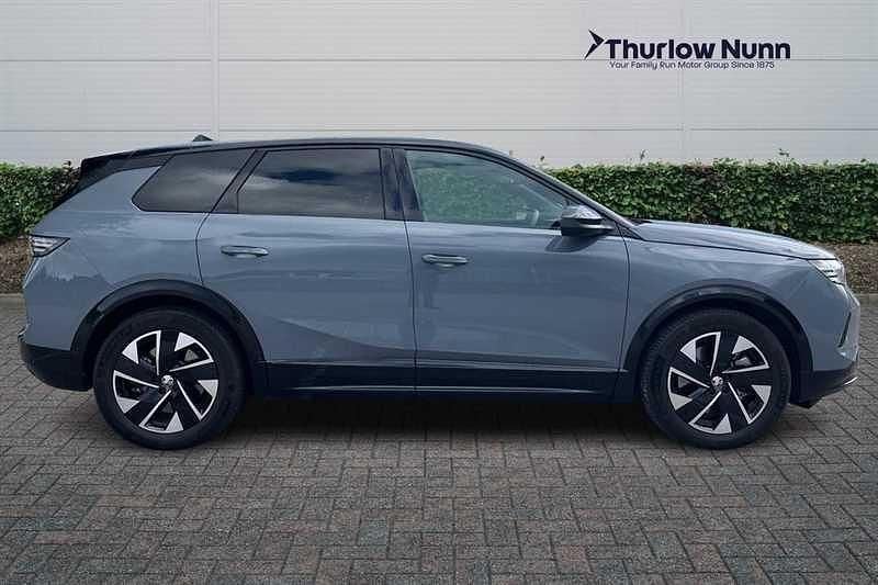Second-hand Vauxhall Grandland 156 kW (213 CP) 2024 Gri SUV