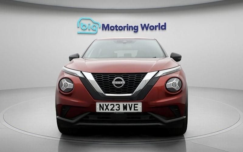 Used Nissan Juke N-Connecta 114 HP (83 kW) 2023 Red SUV