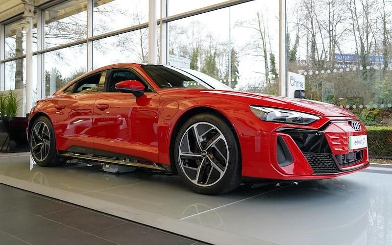 New 2025 Audi e-tron GT quattro Sedan | £81,000 (Good price) - Image 1/4