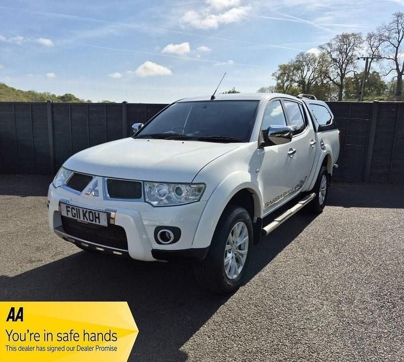 White Used 2011 Mitsubishi L200 Pickup | £9,450 (Fair price) - Image 1/4
