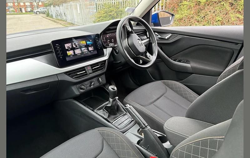 Used Skoda Kamiq SE 108 HP (79 kW) 2023 Blue SUV