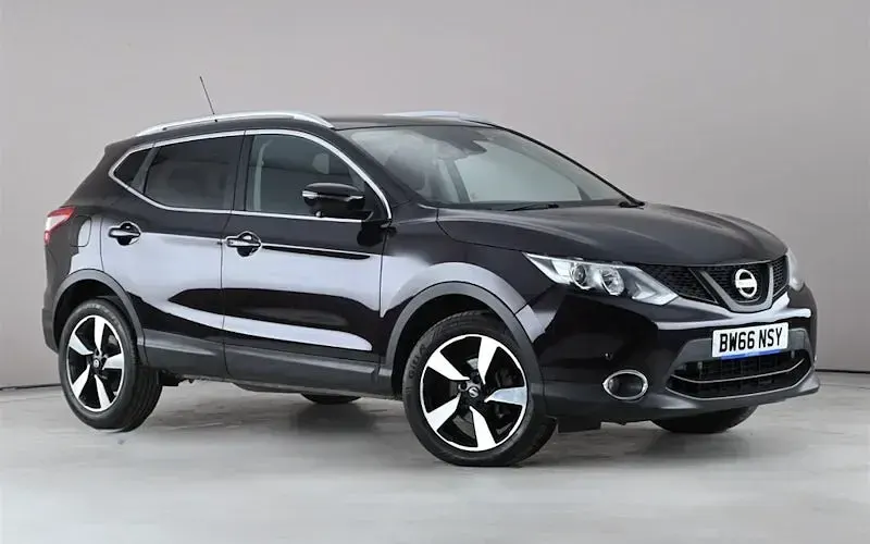 Usado Nissan Qashqai N-Connecta 110 HP (80 kW) 2016 SUV
