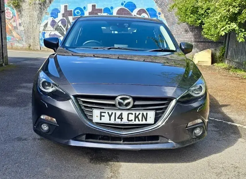 Usado Mazda 3 165 CV (121 kW) 2014 Gris Utilitario
