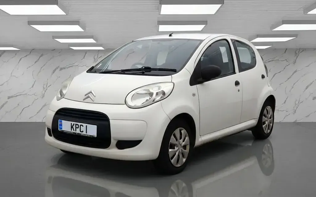 Used Citroën C1 VTR Sport 68 HP (50 kW) 2012 White Hatchback