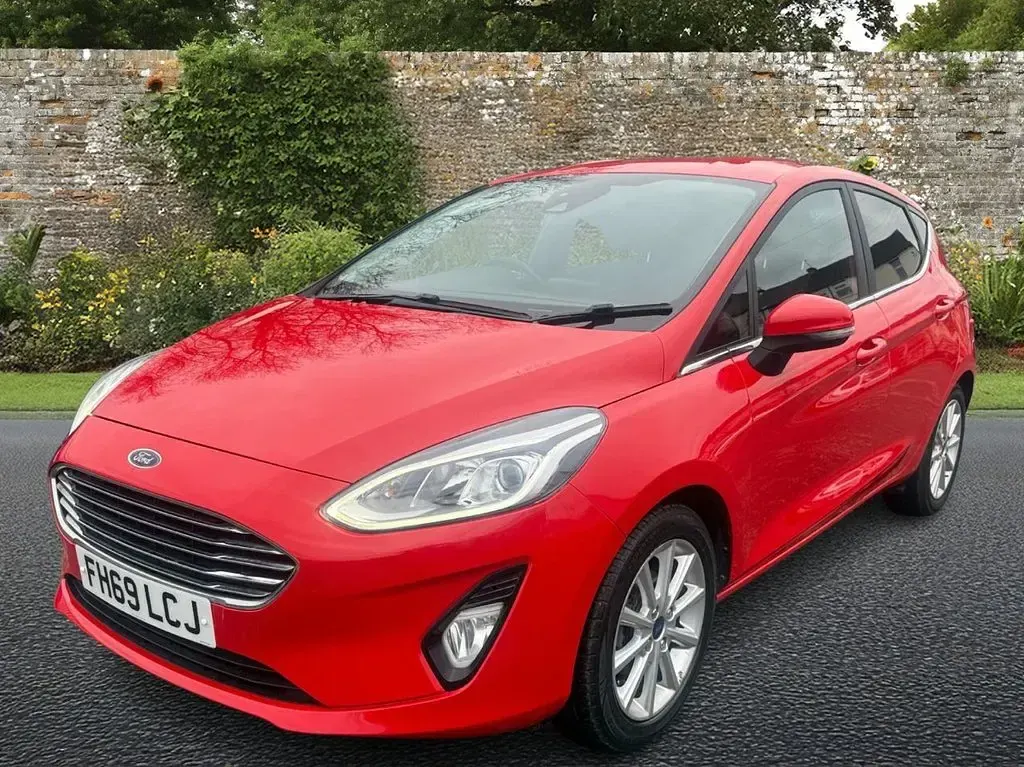 Used Ford Fiesta Titanium 95 HP (69 kW) 2020 Red Hatchback