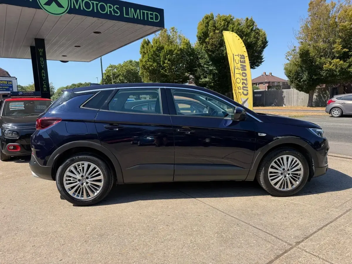 Used Vauxhall Grandland X S 130 HP (95 kW) 2019 Blue SUV