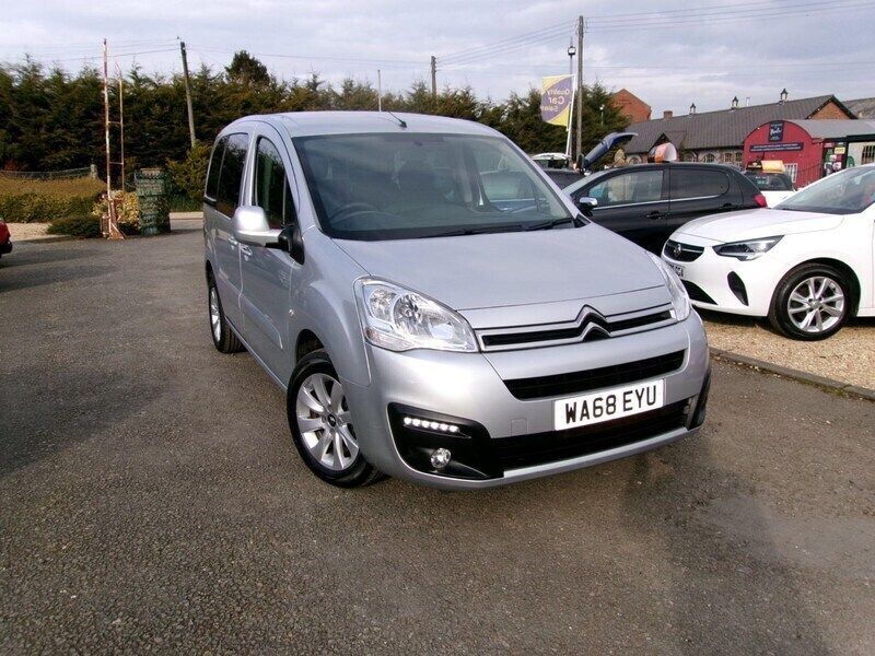 Silver Used 2018 Citroën Berlingo Feel MPV | £8,799 (Good price) - Image 1/4