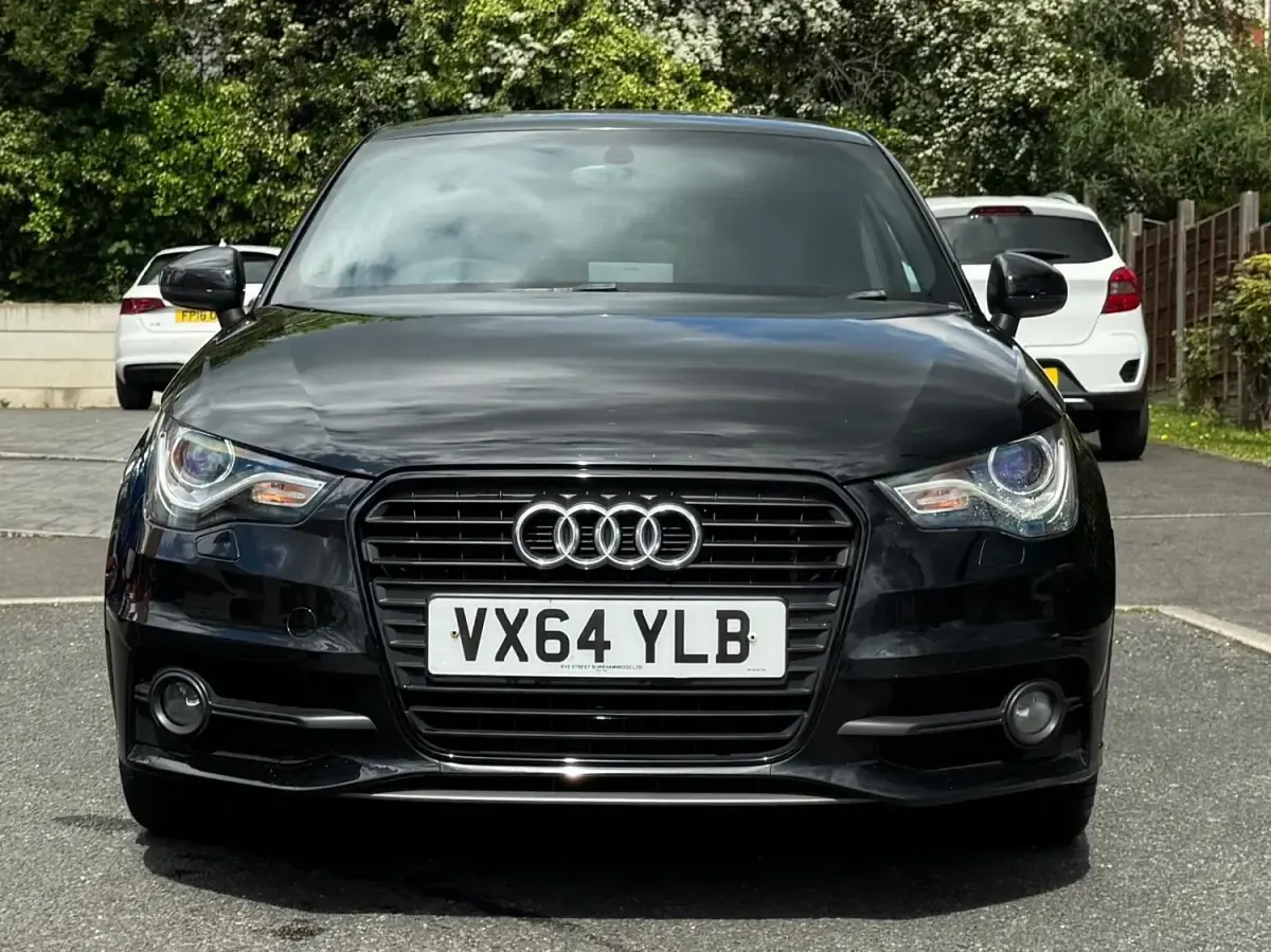 Begagnad Audi A1 Black Edition 140 HK (102 kW) 2014 Svart Halvkombi