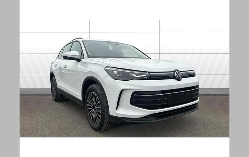 Other New 2025 VW Tiguan Life SUV | £35,614 (Super price) - Image 1/4