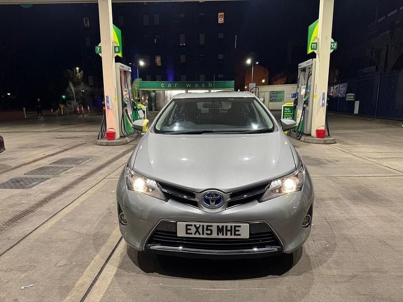 Used Toyota Auris Hybrid 2015 Grey Hatchback