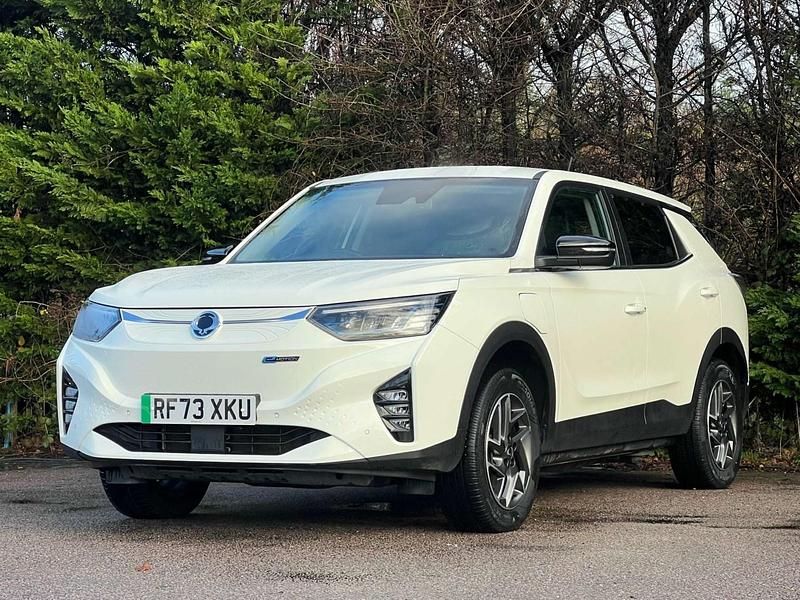 Used KGM Korando 150 kW (204 HP) 2023 White Estate