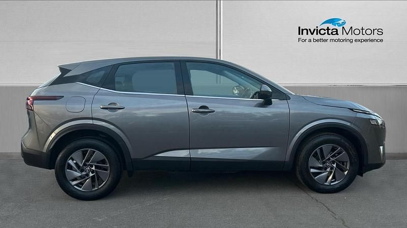 Used Nissan Qashqai Acenta Premium 140 HP (102 kW) 2022 Grey SUV