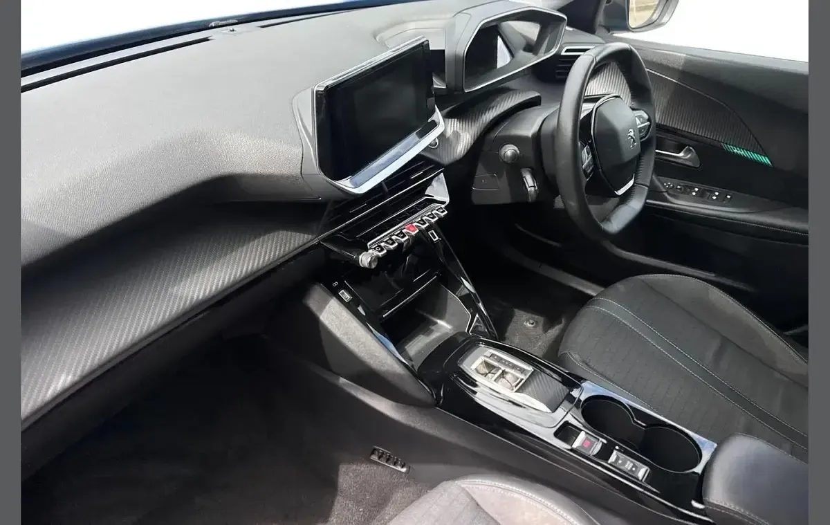Used Peugeot e-2008 Allure Premium 100 kW (136 HP) 2022 Blue SUV