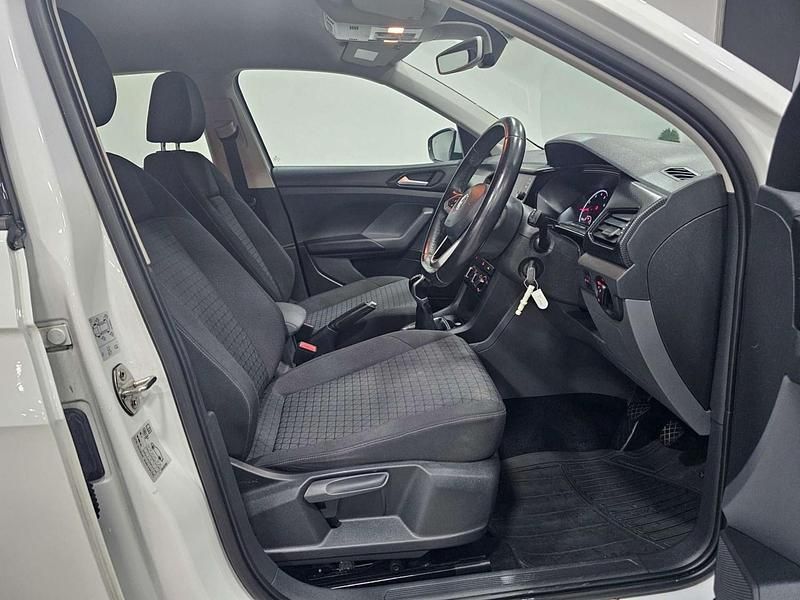 Used VW T-Cross SE 95 HP (69 kW) 2019 White SUV