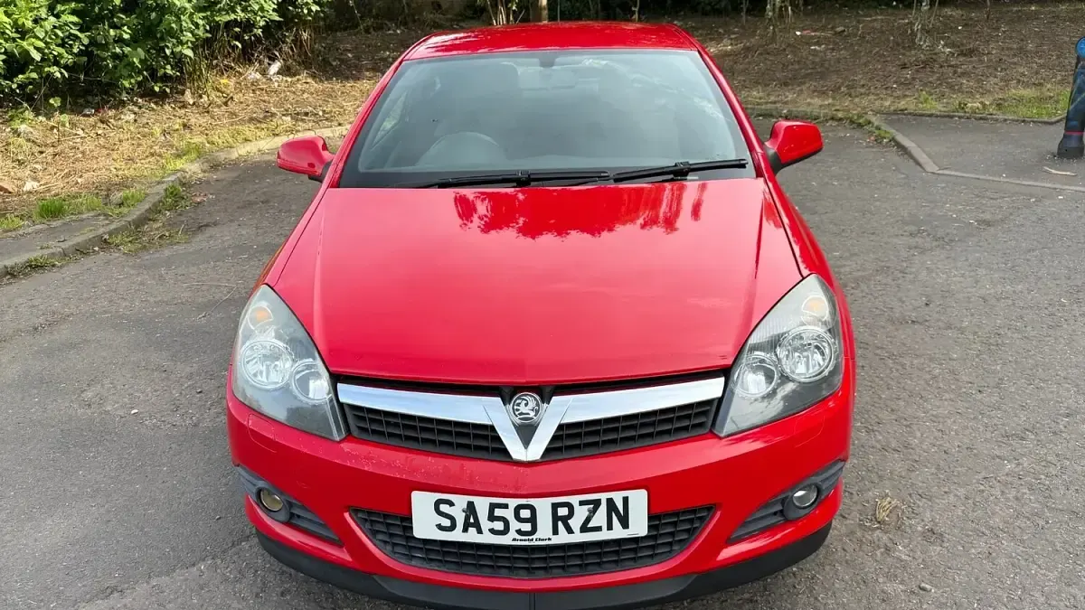 Used Vauxhall Astra Sport 140 HP (102 kW) 2009 Red Hatchback