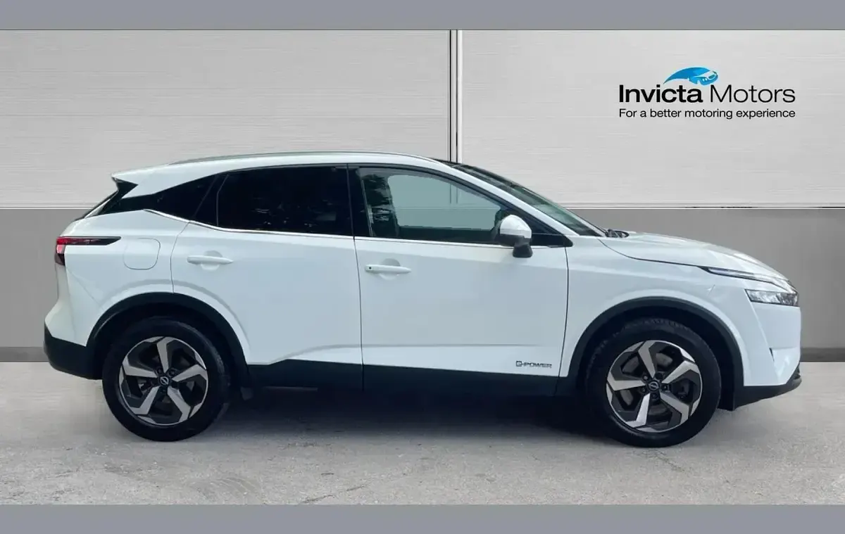 Used Nissan Qashqai N-Connecta 190 HP (139 kW) 2023 White SUV