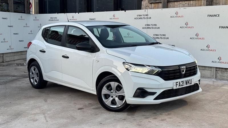 White Used 2021 Dacia Sandero Essentiel Hatchback | £7,895 (Good price) - Image 1/4
