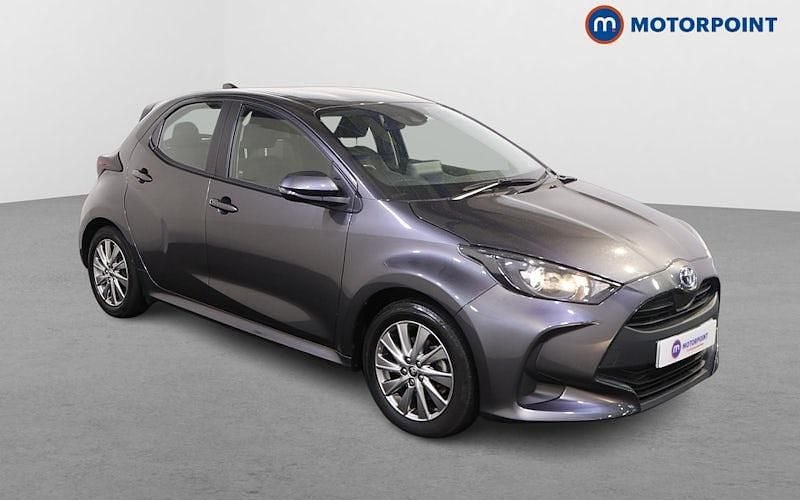 Used 2025 Toyota Yaris Hybrid Hatchback | £16,499 (Super price) - Image 1/4