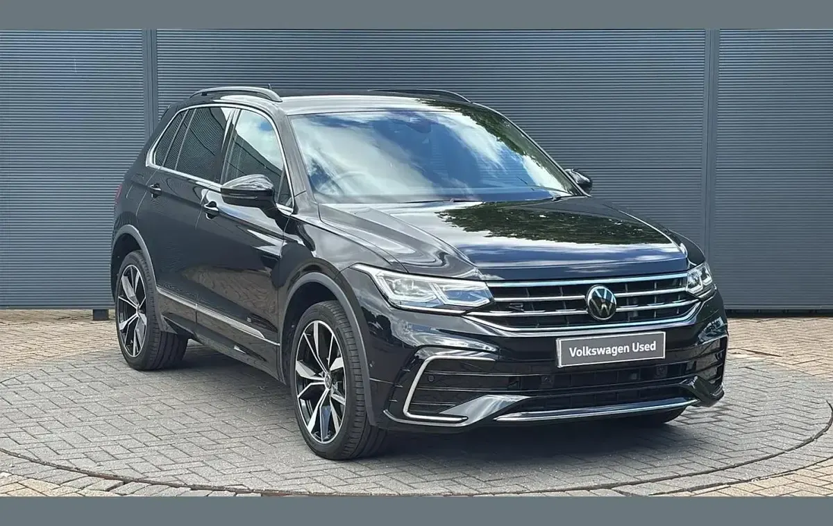 Used VW Tiguan R-line 245 HP (180 kW) 2023 Black SUV