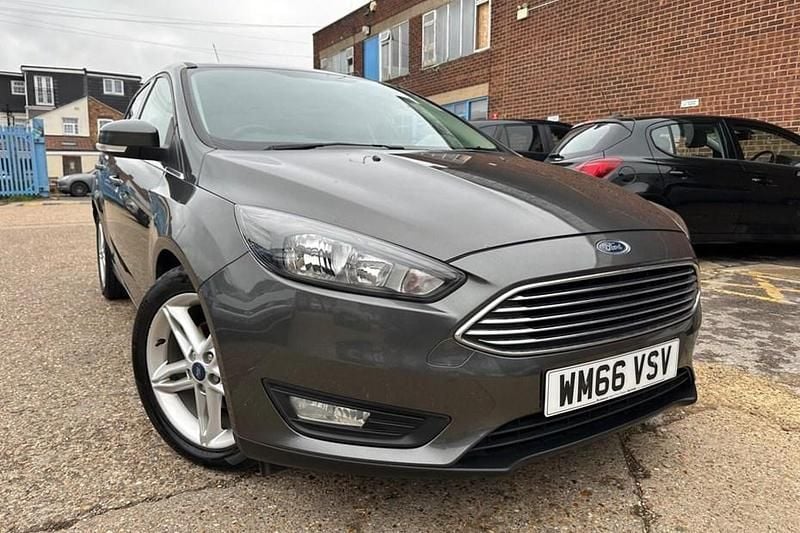Grey Used 2016 Ford Focus Zetec Hatchback | £2,595 (Fair price) - Image 1/1