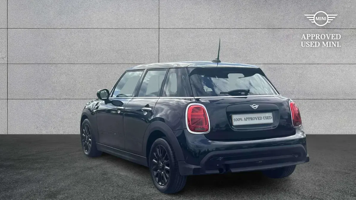 Used Mini ONE Classic 101 HP (74 kW) 2022 Black Hatchback