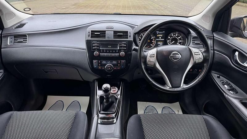 Used Nissan Pulsar Acenta 115 HP (84 kW) 2015 Blue Hatchback