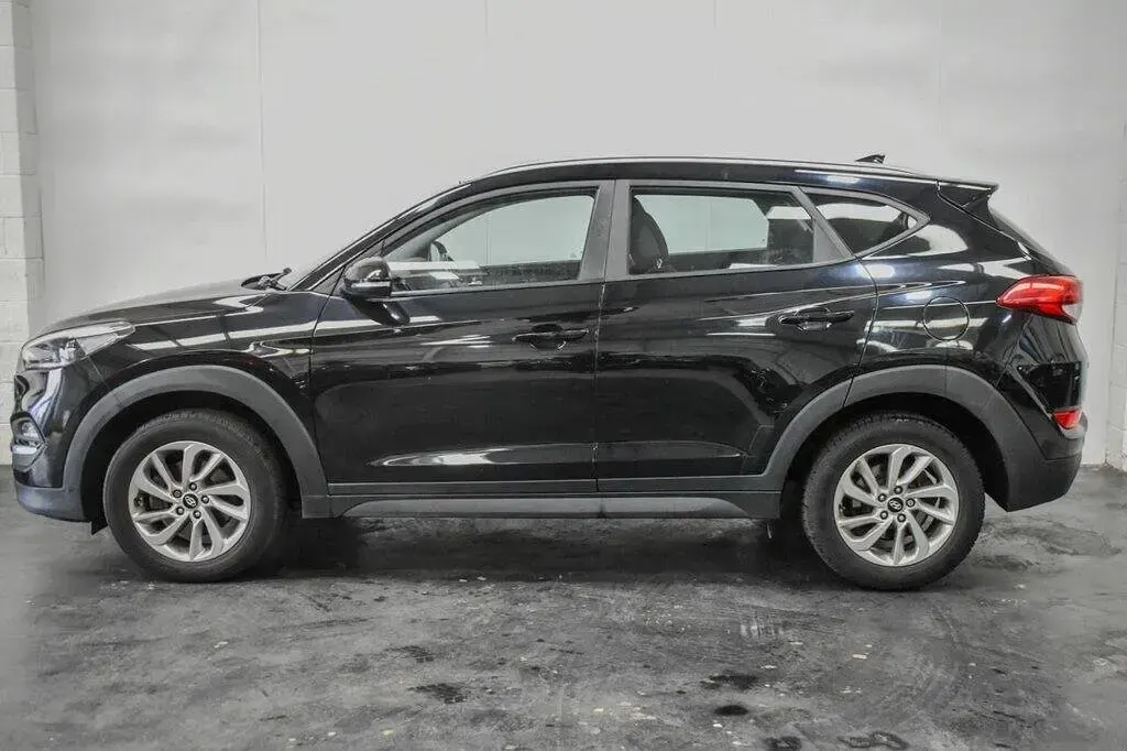 Used Hyundai Tucson SE 116 HP (85 kW) 2016 Black SUV