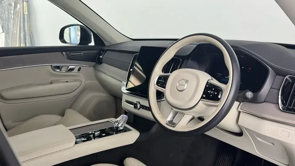 Used Volvo XC90 Plus 455 HP (334 kW) 2025 Black SUV