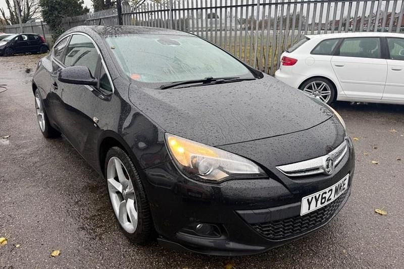 Used 2012 Vauxhall Astra GTC SRi Coupe | £2,499 (Fair price) - Image 1/1