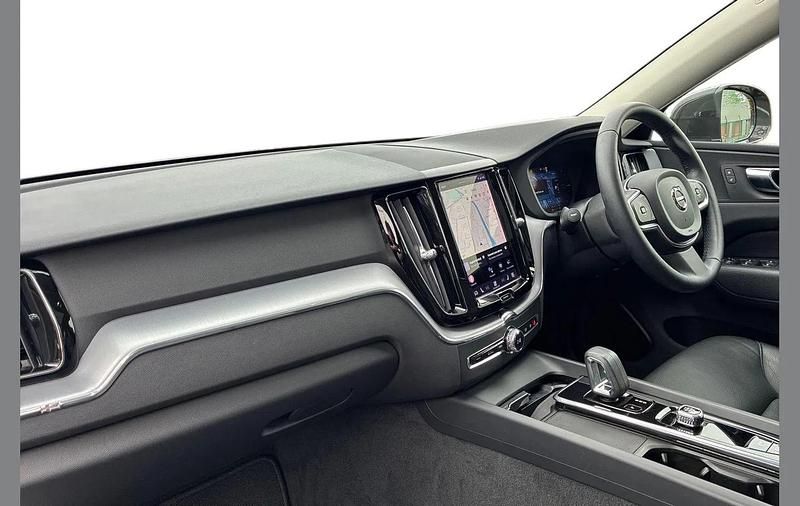 Used Volvo XC60 Inscription 337 HP (247 kW) 2022 Grey SUV