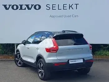 Used Volvo XC40 R-Design 197 HP (144 kW) 2022 Silver SUV
