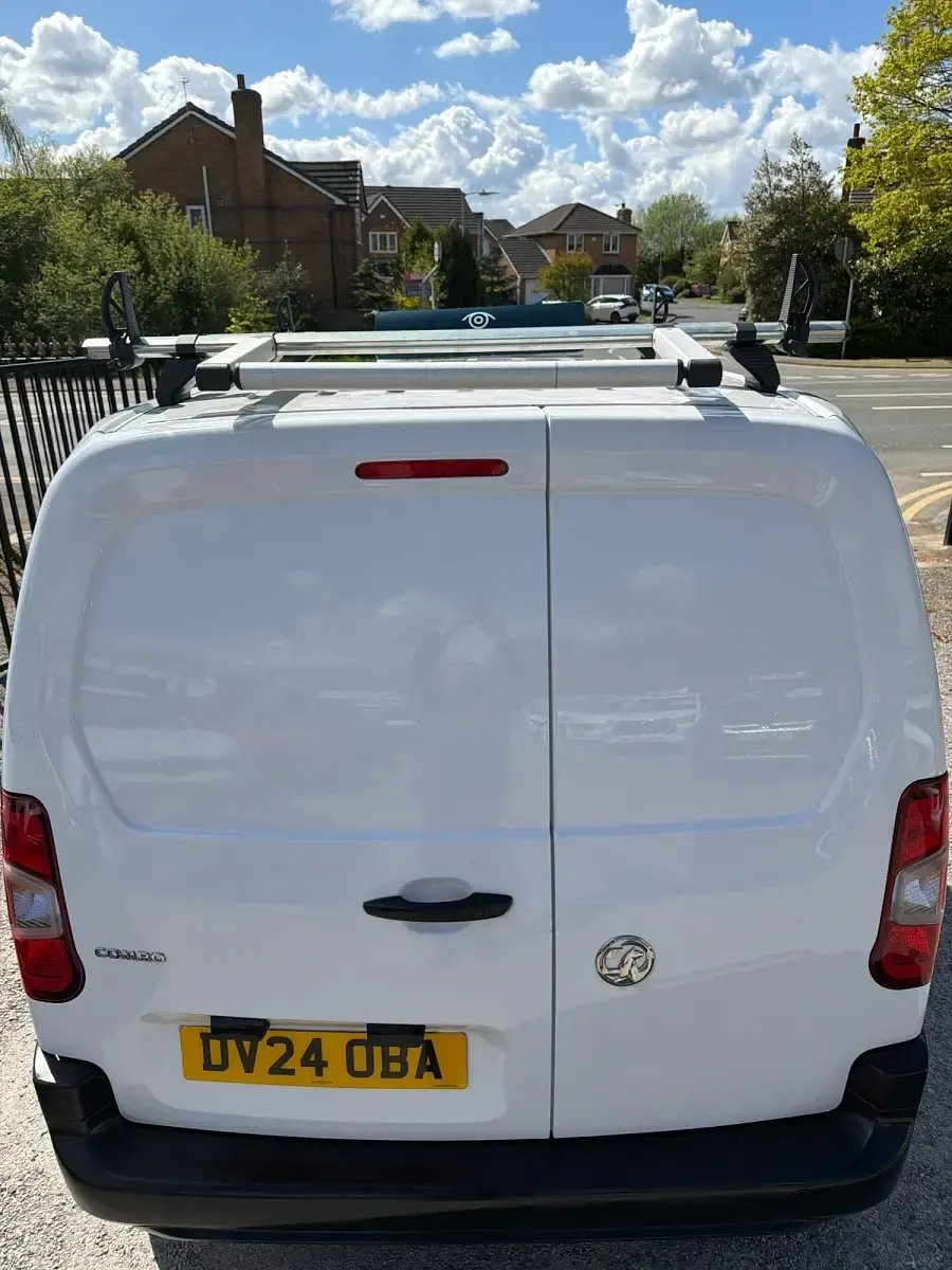 Used Vauxhall Combo 100 HP (73 kW) 2024 White MPV
