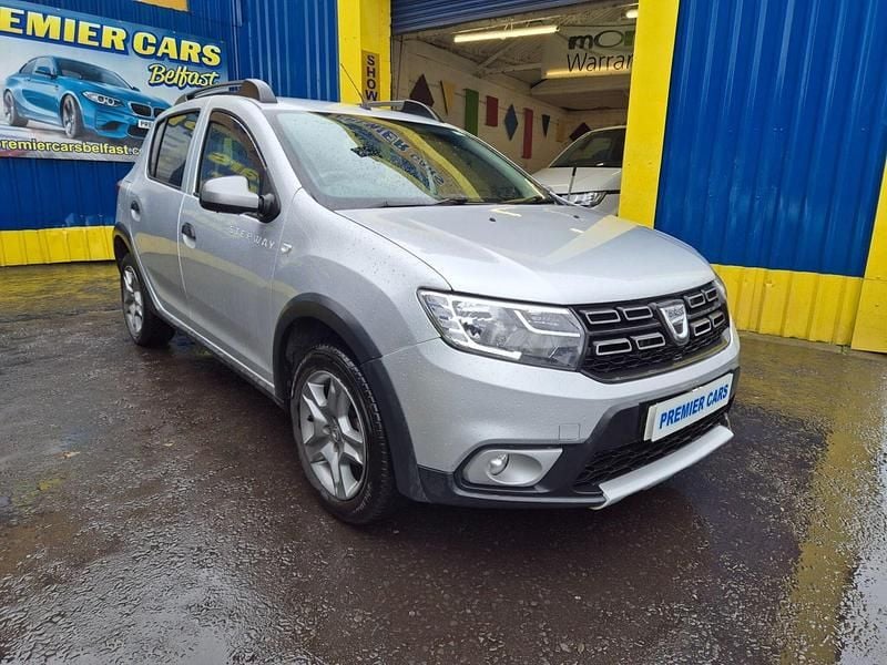 Silver Used 2018 Dacia Sandero Ambiance Hatchback | £4,795 (Good price) - Image 1/4