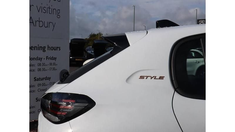 New 2025 Peugeot 208 Style Hatchback | £16,499 (Fair price) - Image 1/2