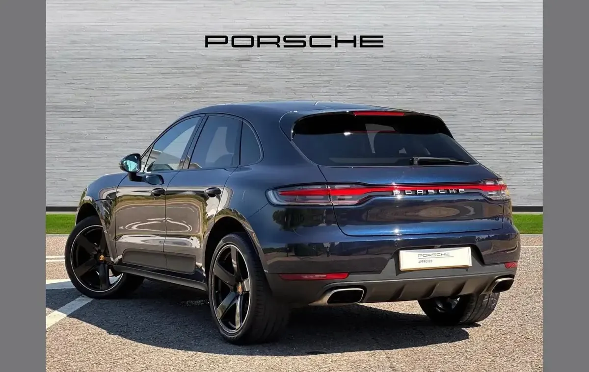 Used Porsche Macan 245 HP (180 kW) 2021 Blue SUV
