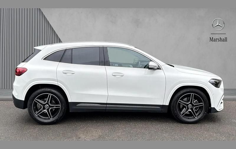 Used Mercedes GLA200 Executive 161 HP (118 kW) 2025 White SUV