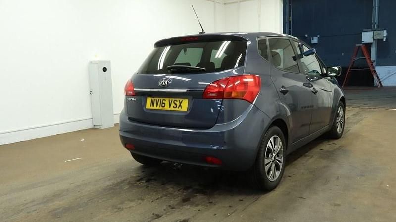 Used Kia Venga 123 HP (90 kW) 2016 Blue Hatchback