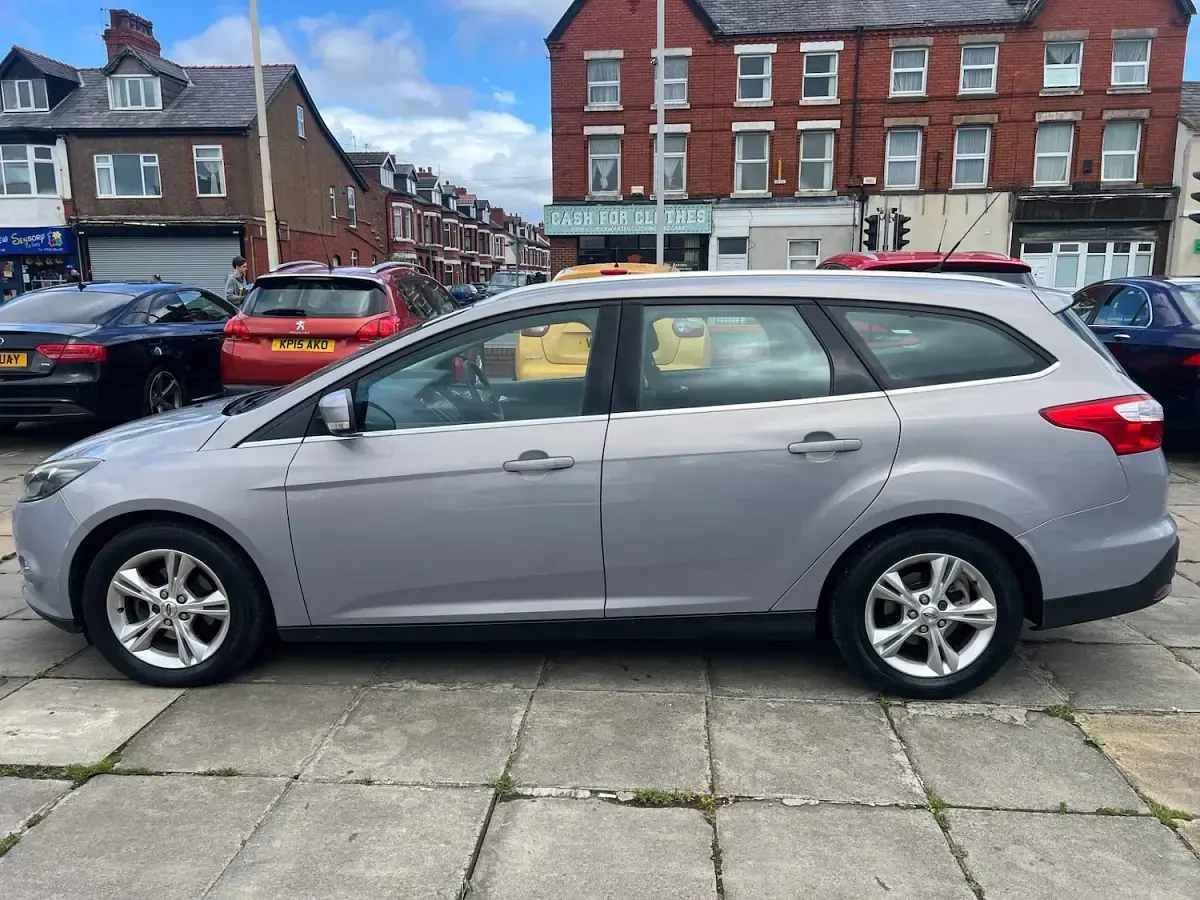 Used Ford Focus Zetec 2012 Silver Estate